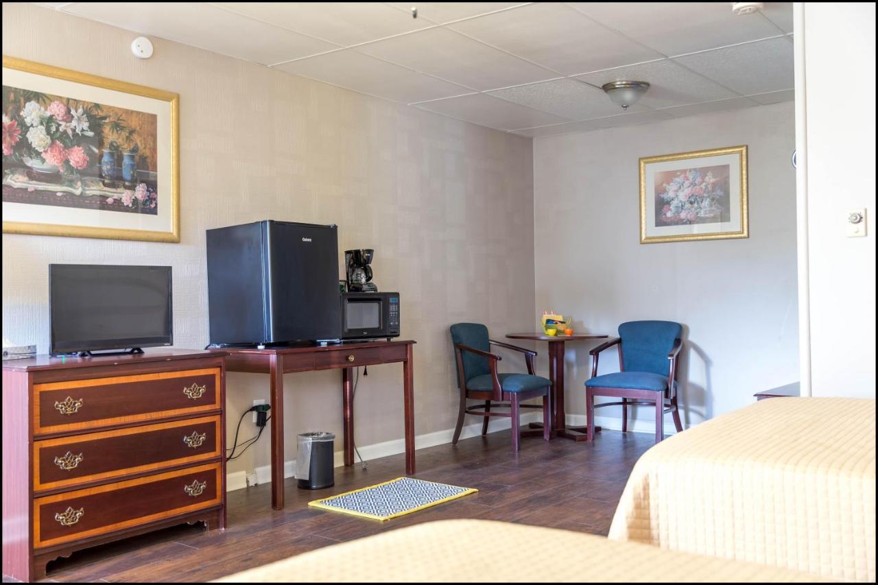 Marina Inn & Event Center Бренсън Екстериор снимка
