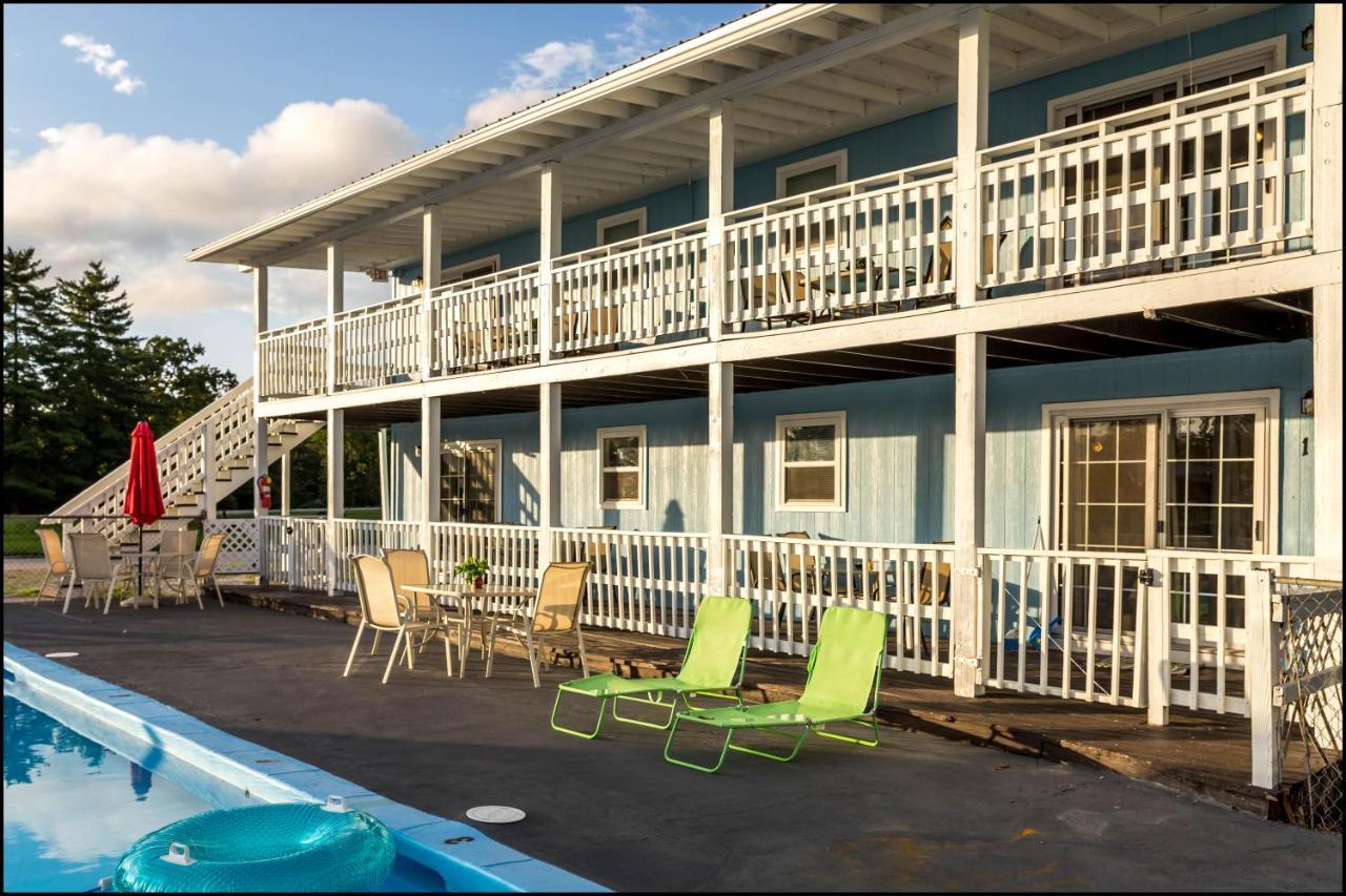 Marina Inn & Event Center Бренсън Екстериор снимка