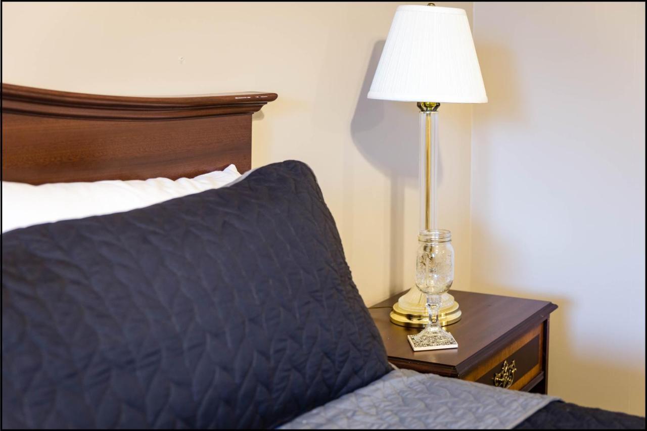 Marina Inn & Event Center Бренсън Екстериор снимка